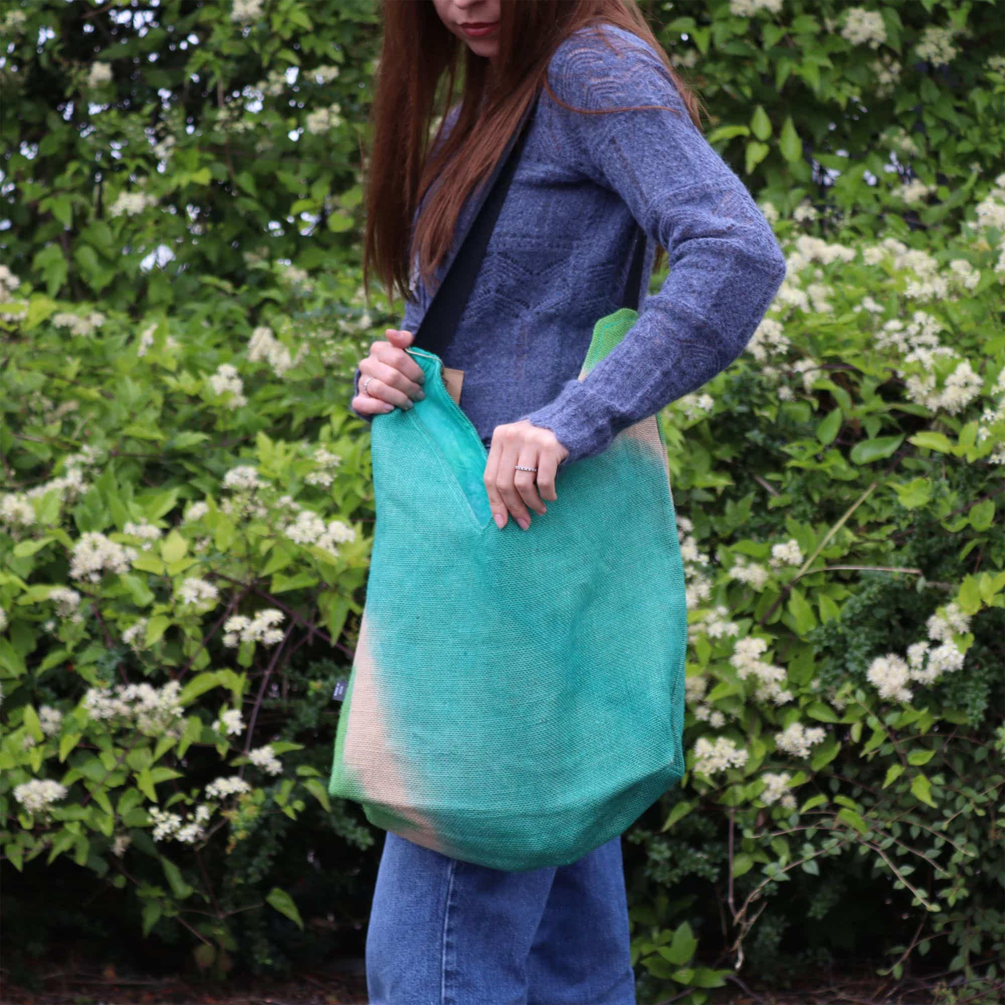 bG9jYWw6Ly9tZWRpYS85Sy9BRS82MFIzMEMxRzZXUzNBRTlLLzU1NDQ4ZGI5LmpwZWc Soft Blend Shoulder Tote - Teal - Image 1