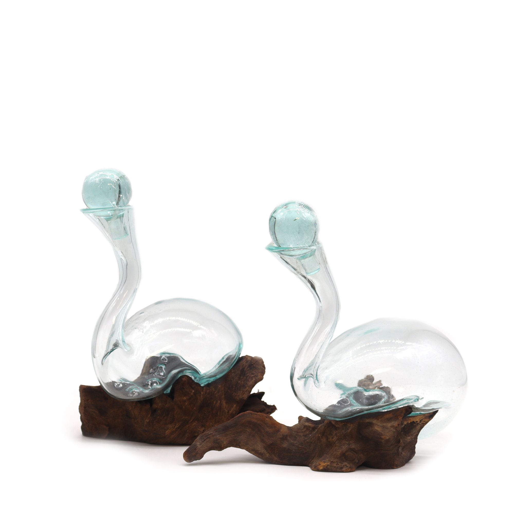bG9jYWw6Ly9tZWRpYS85TS84RC82MFIzMEMxSDc0U0s4RDlNLzhiYWRlNGNlLmpwZWc Molten Glass on Wood - Wine Decanter - Image 1