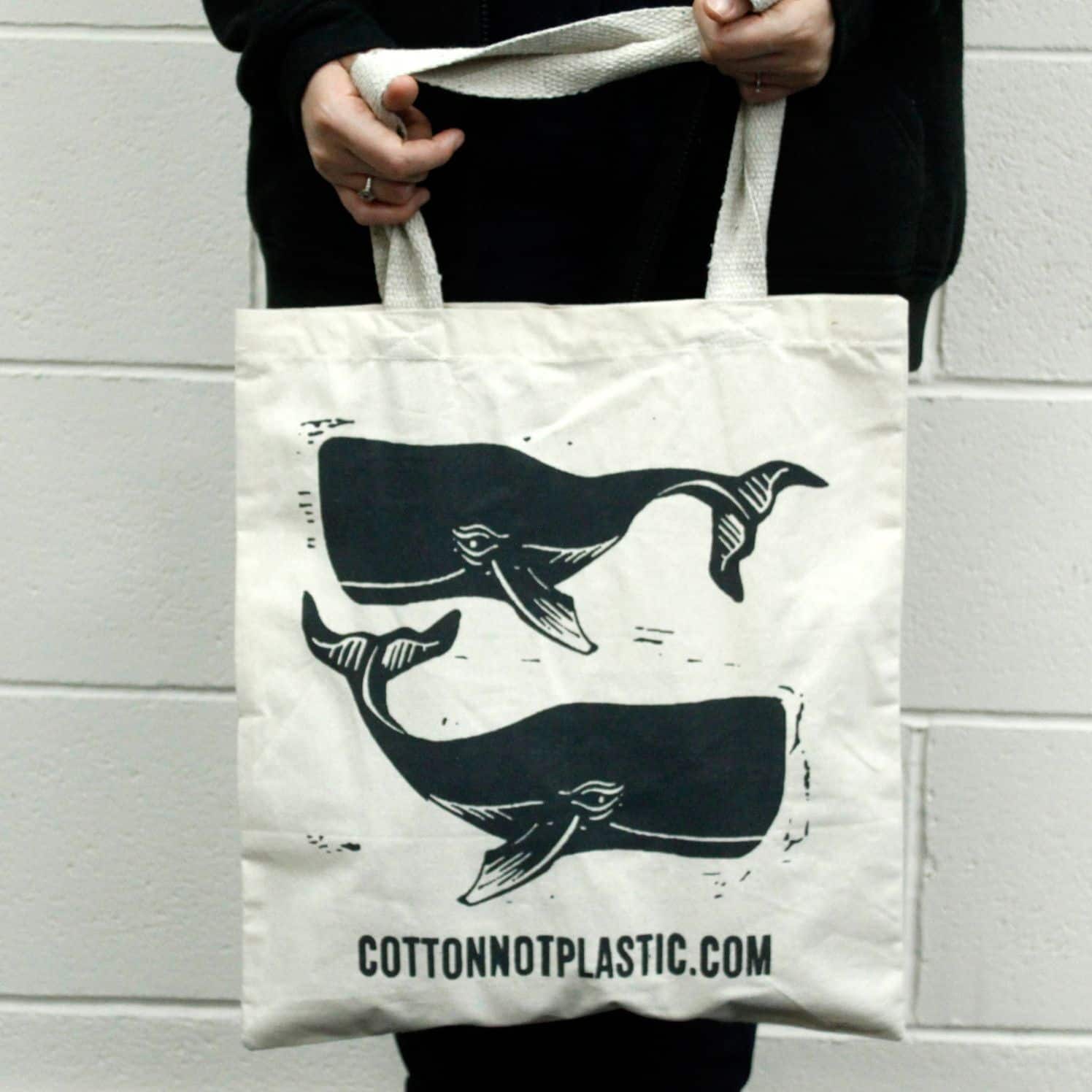 bG9jYWw6Ly9tZWRpYS85US9KQy82MFIzMEMxRzZNVDNKQzlRL2Q5N2Q5NDQ1LmpwZWc Lrg Natural 6oz Cotton Bag 38x42cm - WHALES - Image 1