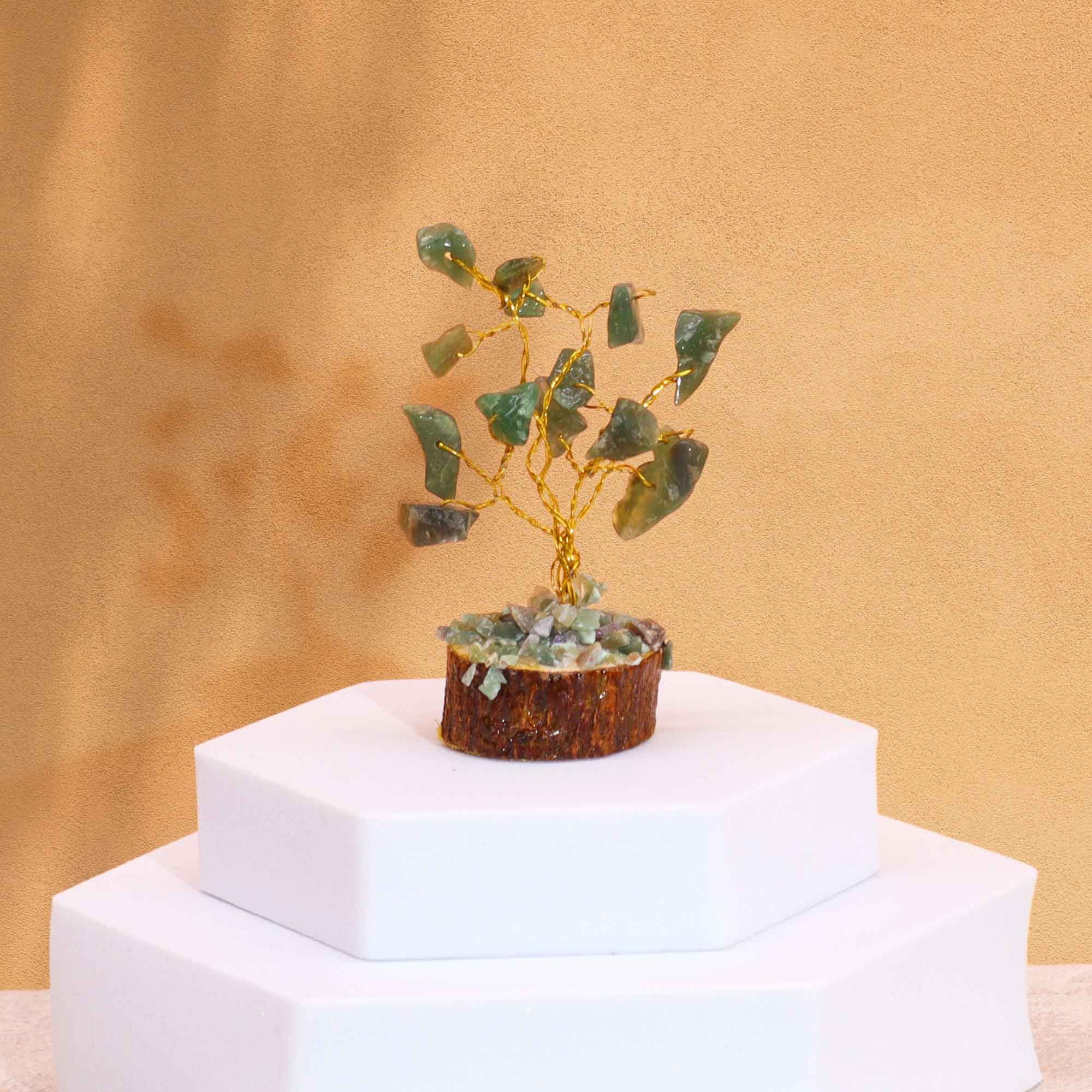bG9jYWw6Ly9tZWRpYS8xSy9HQy82MFIzMEMxRzZXUjNHQzFLL2MzMTI0NWNmLmpwZWc Mini Gemstone Trees On Wood Base - Green Aventurine (15 stones) - Image 1