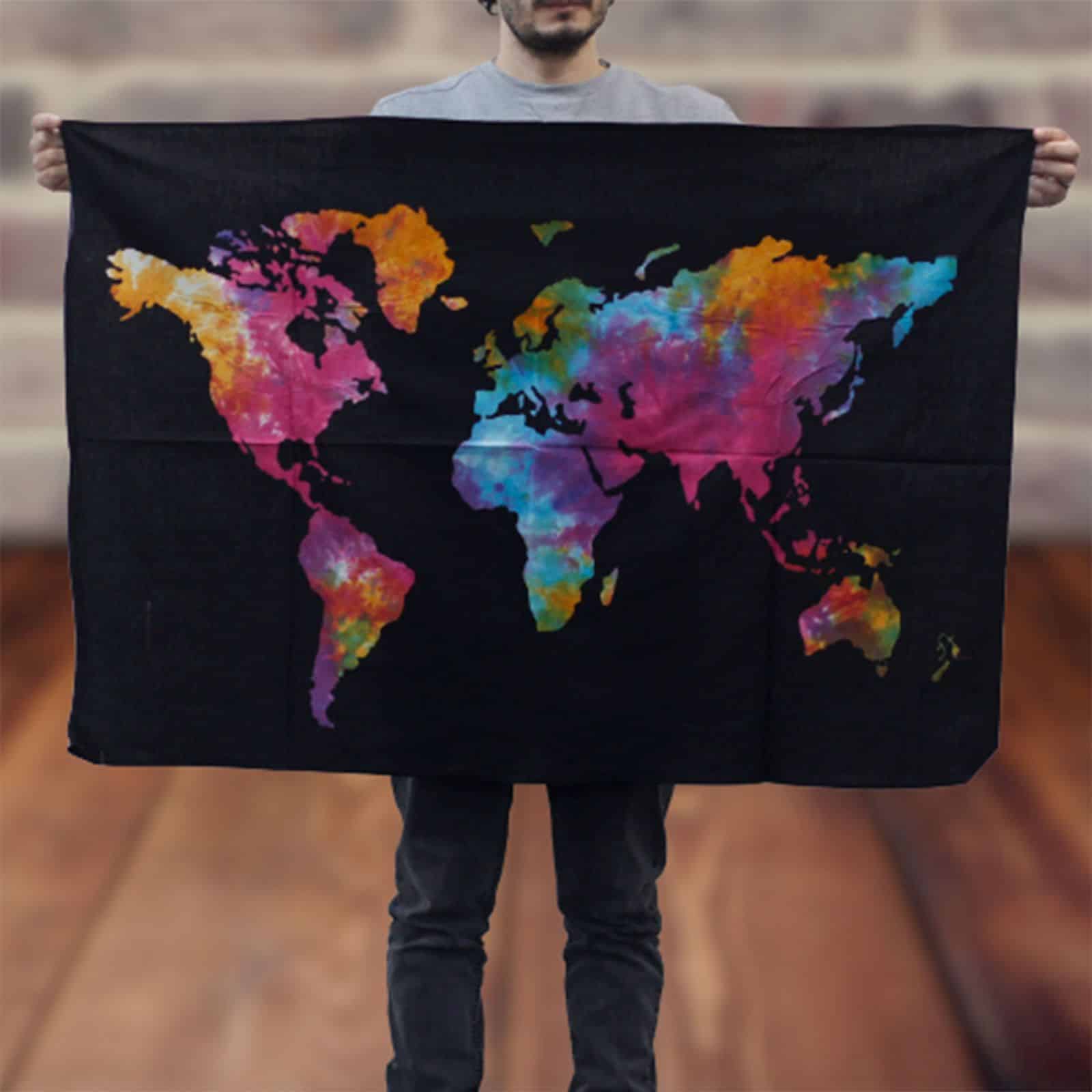 bG9jYWw6Ly9tZWRpYS9ITS80RC82MFIzMEMxRzZNVzM0REhNLzI0ODQ5YWExLmpwZWc Cotton Wall Art - World - Image 1