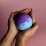1x Jumbo Bath Bomb - Amethyst Creed - Image 3